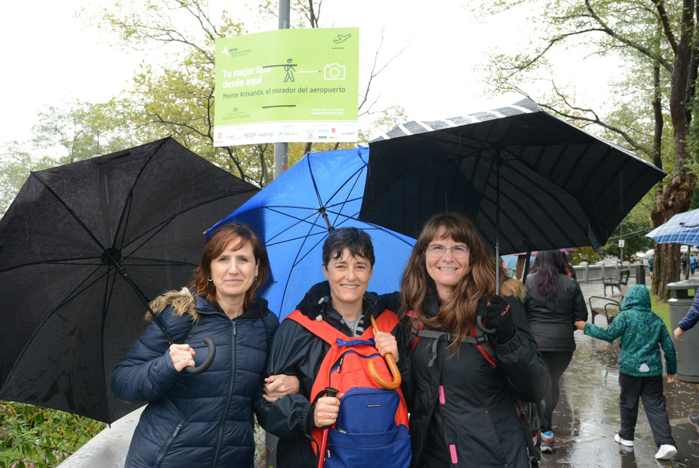 Foto 215 de la avituallamiento y mirador - Galería de la Subida a Artxanda 2019